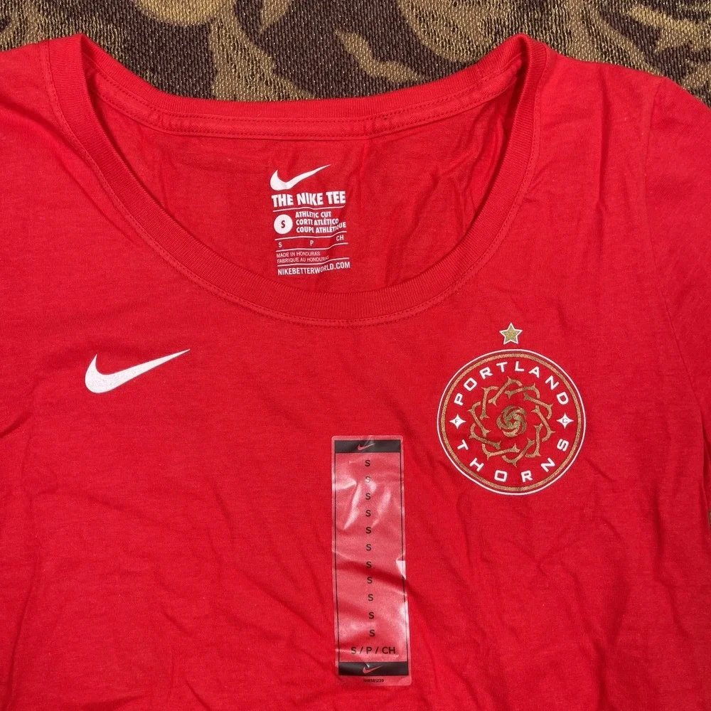 Nike Portland Thorns Women's Red Home T Shirt Size Small New Athletic Cut